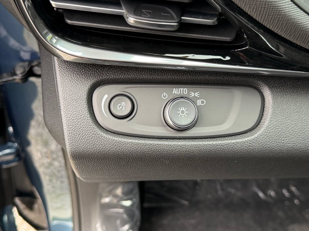New 2026 Buick Envista Sport Touring FWD image 15