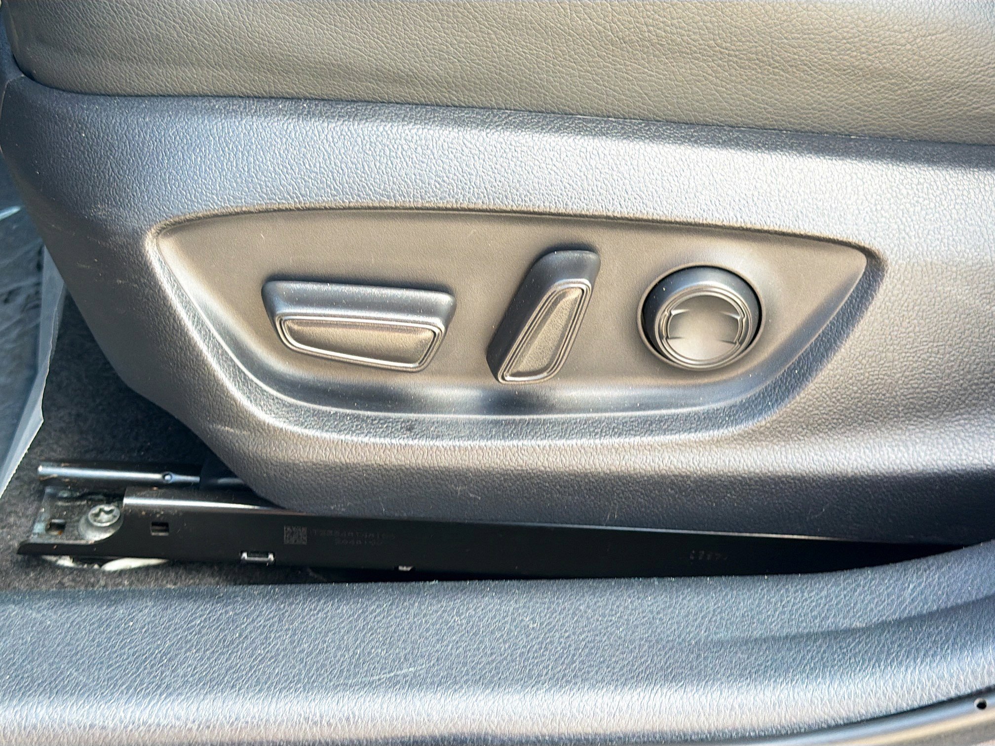 Used 2024 Toyota Camry SE w/ Cold Weather Package image 43