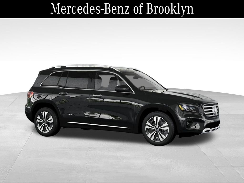 Used 2025 Mercedes-Benz GLB 250 4MATIC image 13