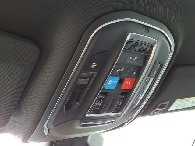 New 2025 Jeep Grand Cherokee Altitude AWD/4WD image 20
