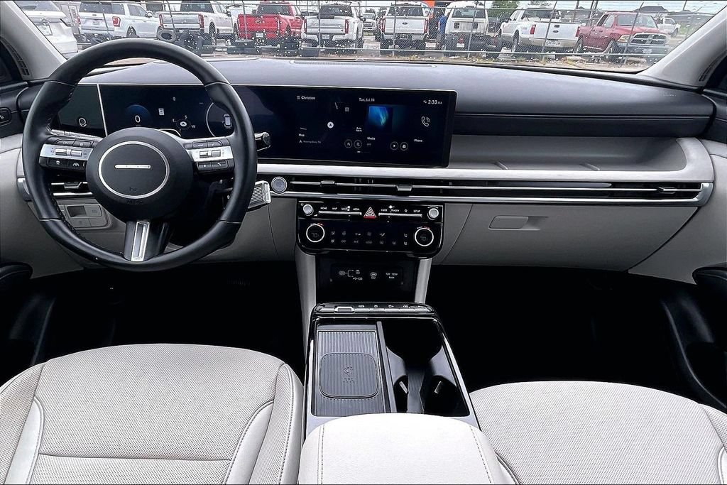 Used 2025 Hyundai Tucson Limited FWD image 7