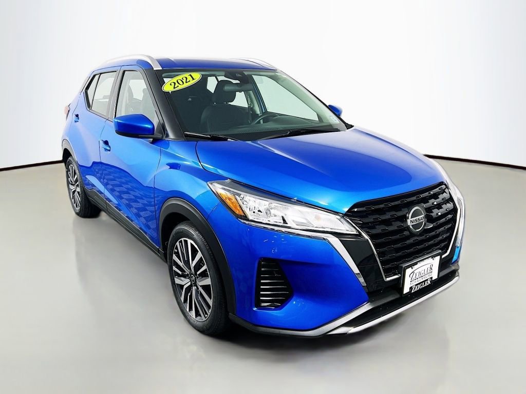 Used 2021 Nissan Kicks SV image 3