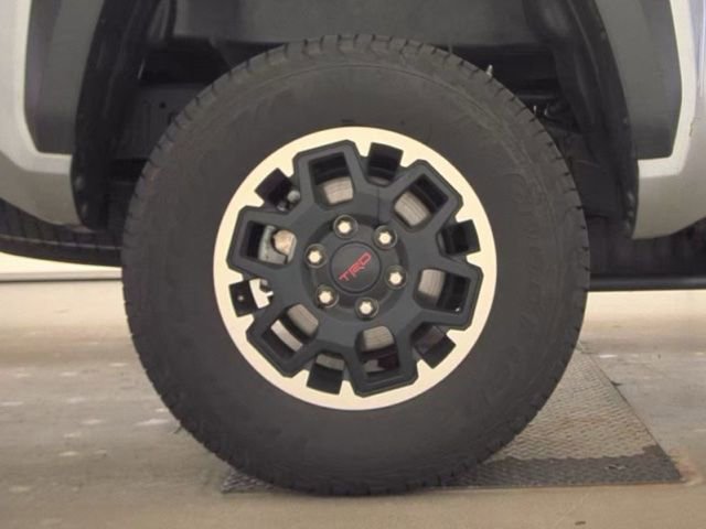 Used 2025 Toyota Tacoma TRD Off-Road image 20