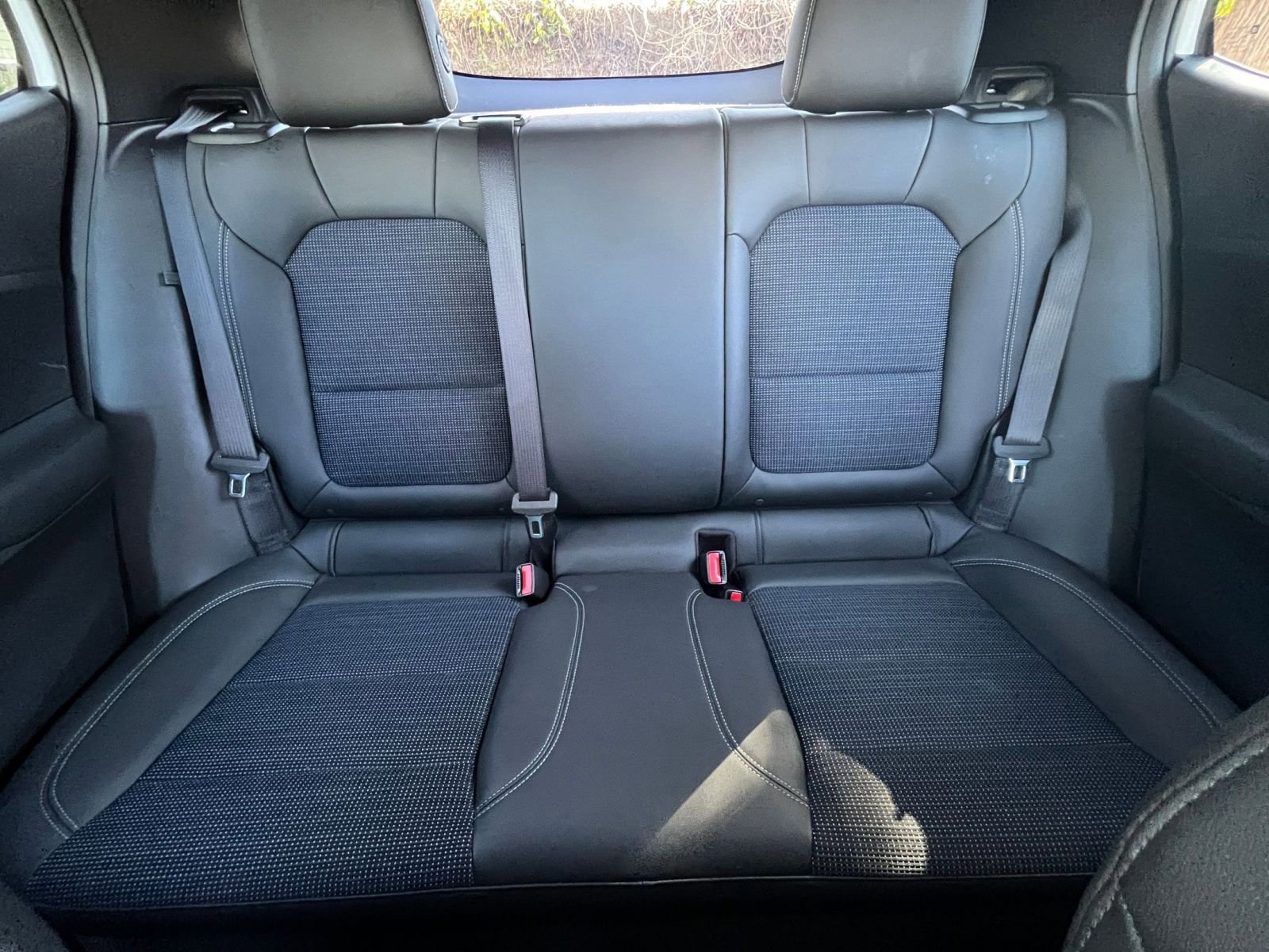 Used 2025 Buick Envista Preferred image 37