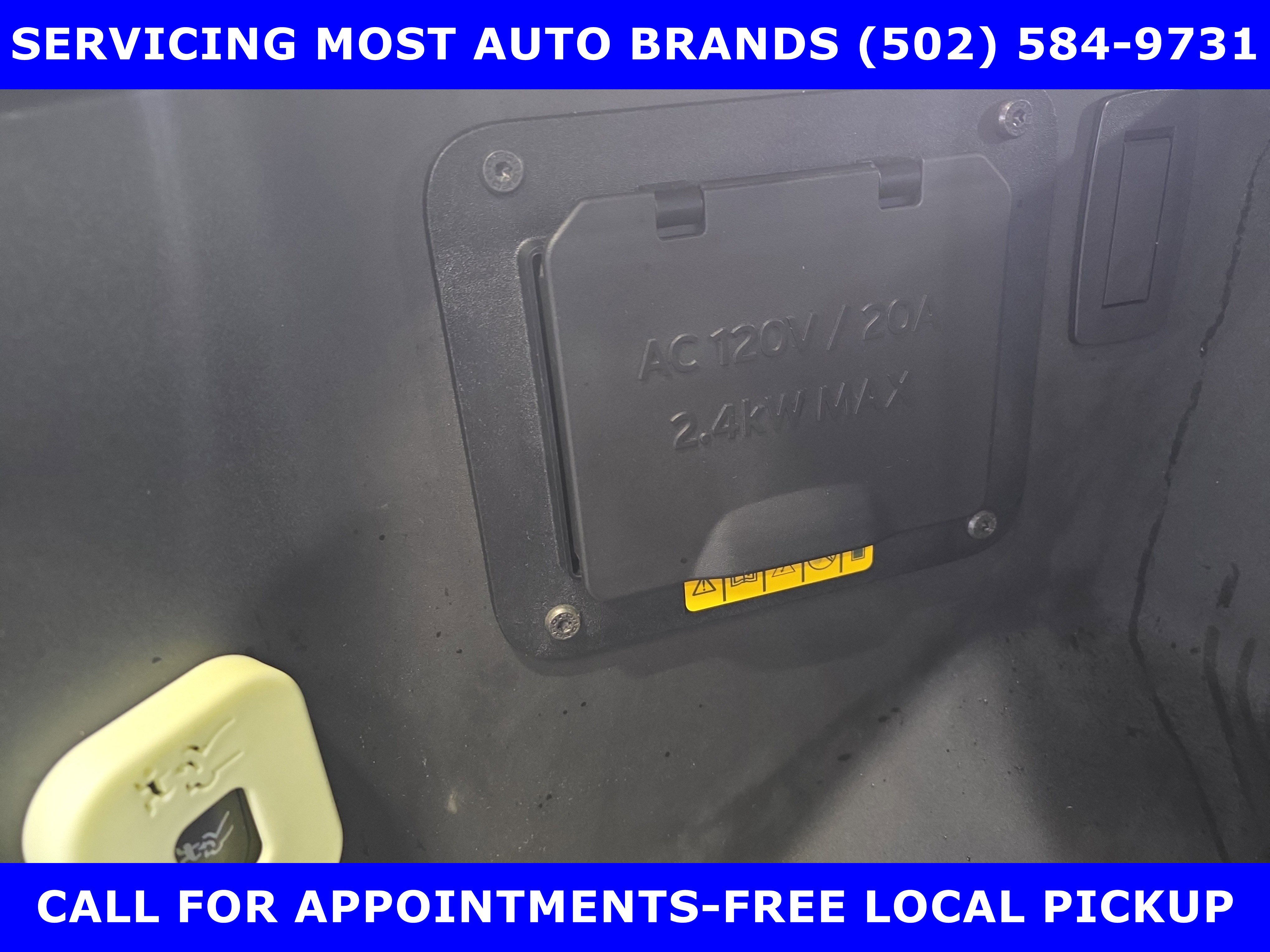 Used 2025 Ford F150 Lightning Lariat image 21