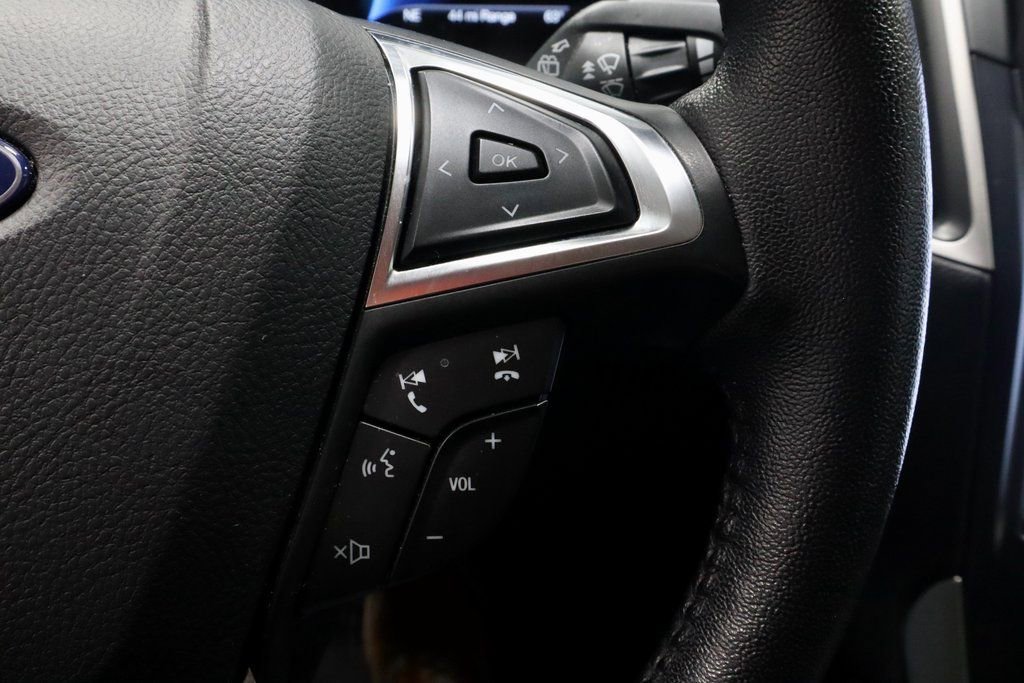 Used 2023 Ford Edge SEL image 29