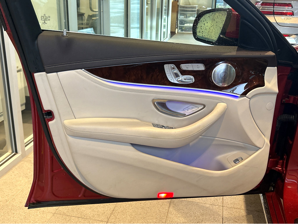Used 2017 Mercedes-Benz E 300 4MATIC image 28