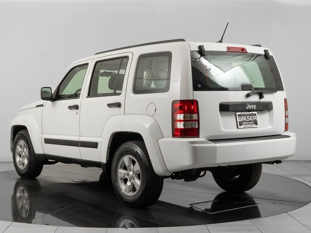 Used 2012 Jeep Liberty Sport RWD image 6