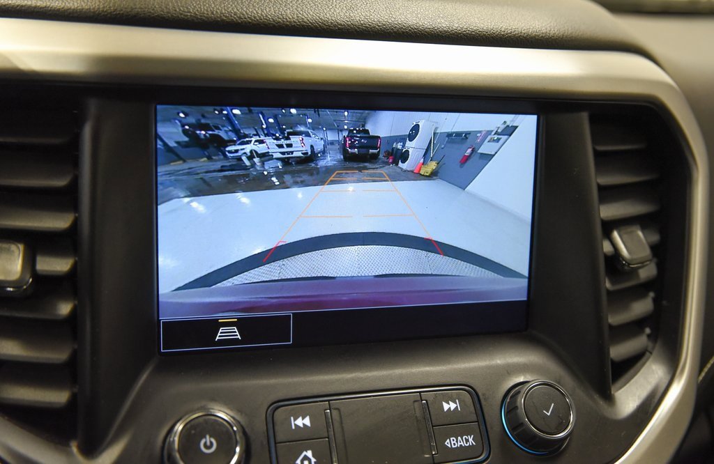 Used 2023 GMC Acadia SLT w/ Preferred Package image 30