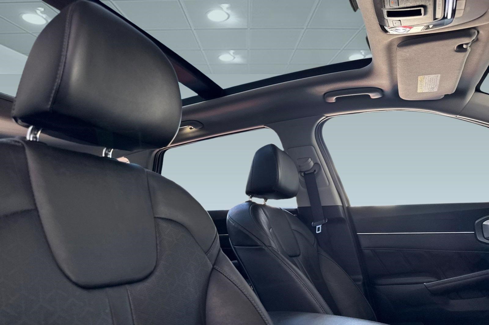 Used 2022 Kia Sorento SX image 15