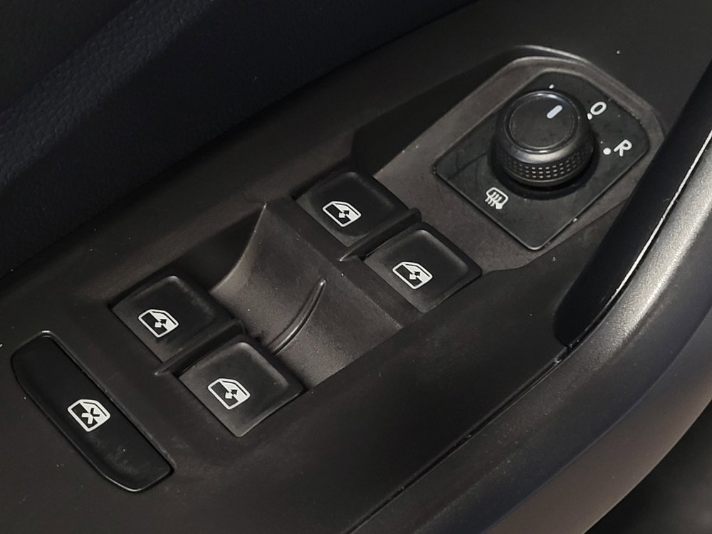 Used 2019 Volkswagen Jetta S w/ Driver Assistance Package image 27