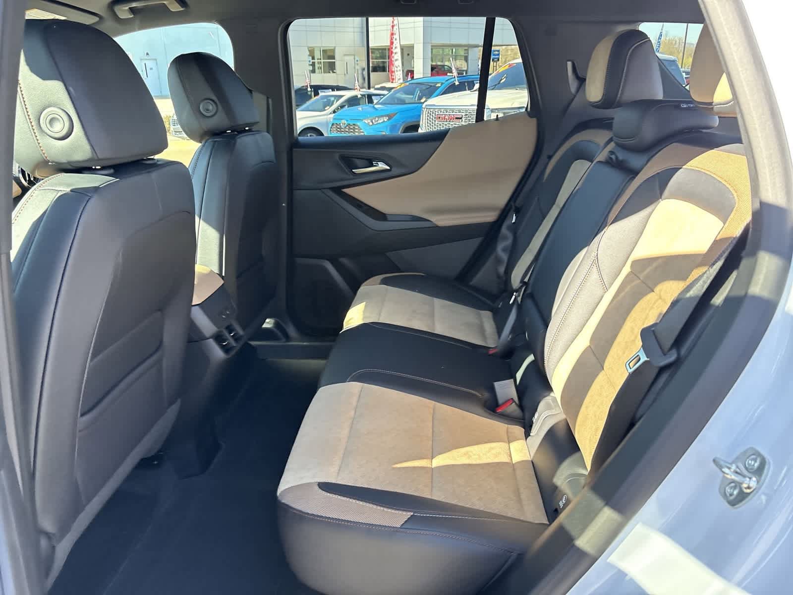 New 2026 Chevrolet Equinox ACTIV w/ Convenience Package III AWD/4WD image 24