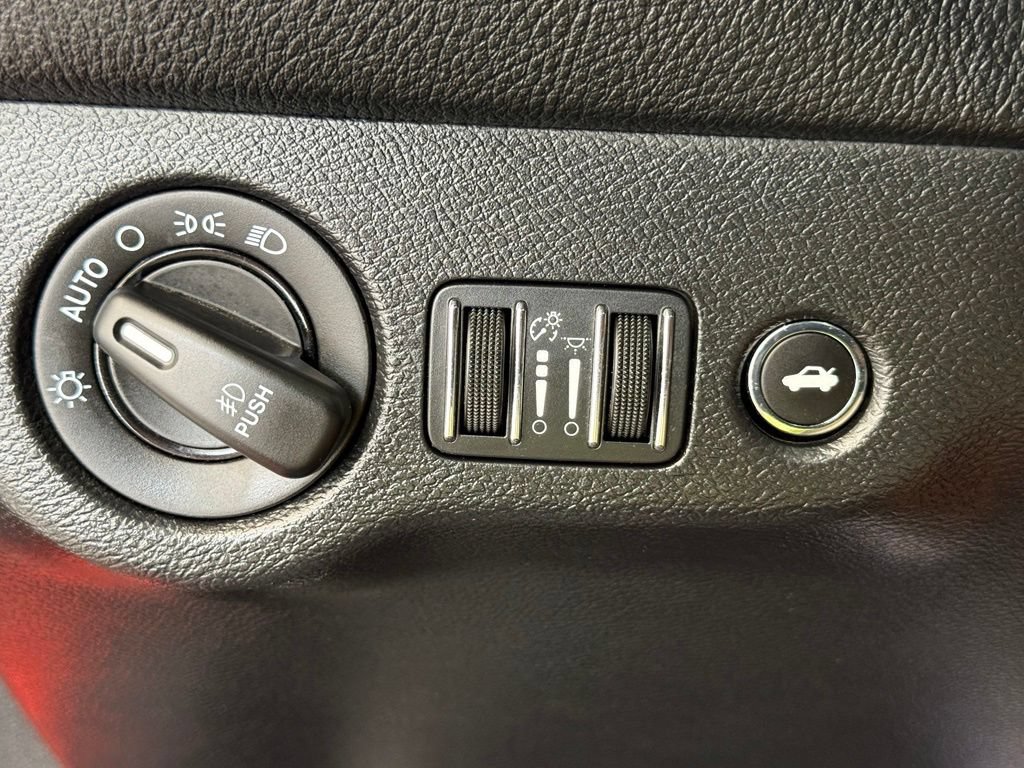 Used 2016 Dodge Challenger SRT w/ Technology Group RWD image 24