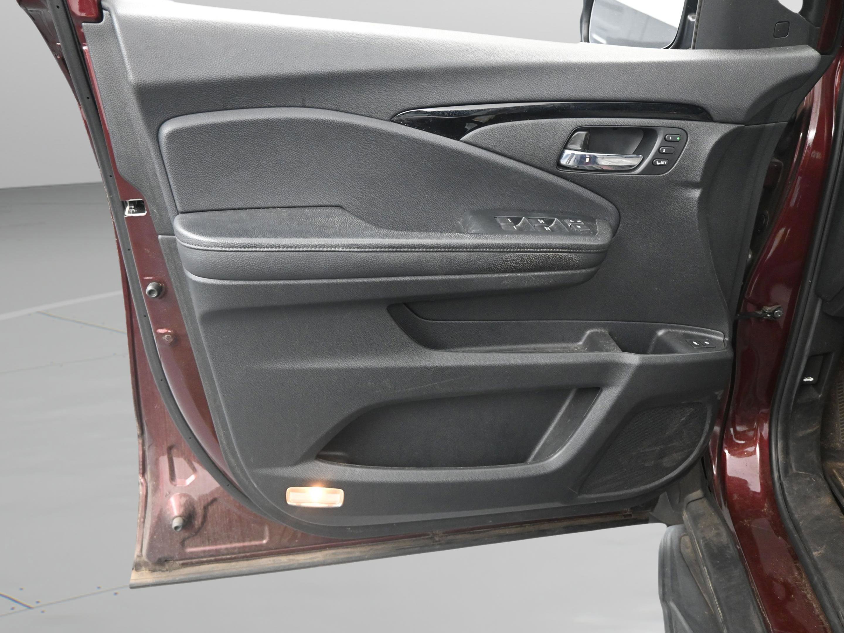 Used 2020 Honda Passport Touring image 30