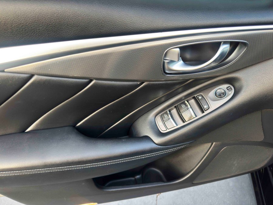 Used 2015 INFINITI Q50 Premium image 18