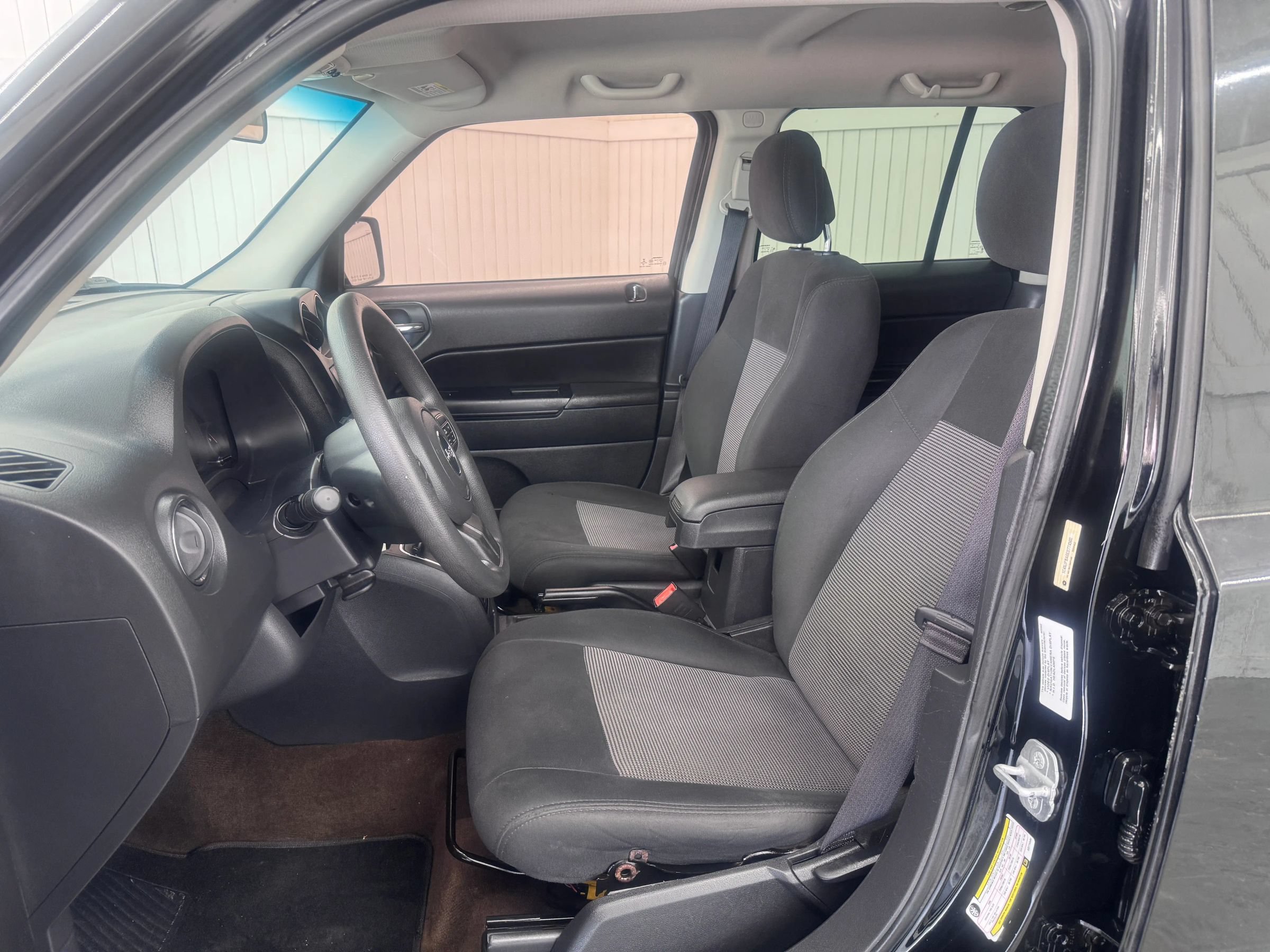 Used 2014 Jeep Patriot Sport w/ Power Value Group FWD image 9