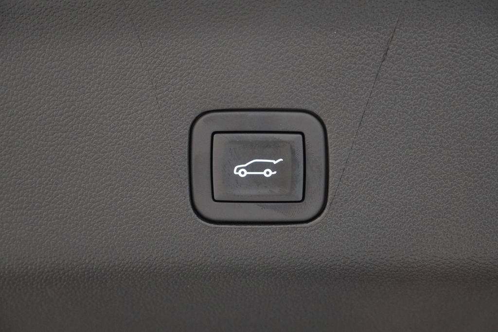 New 2026 Chevrolet Tahoe High Country image 13