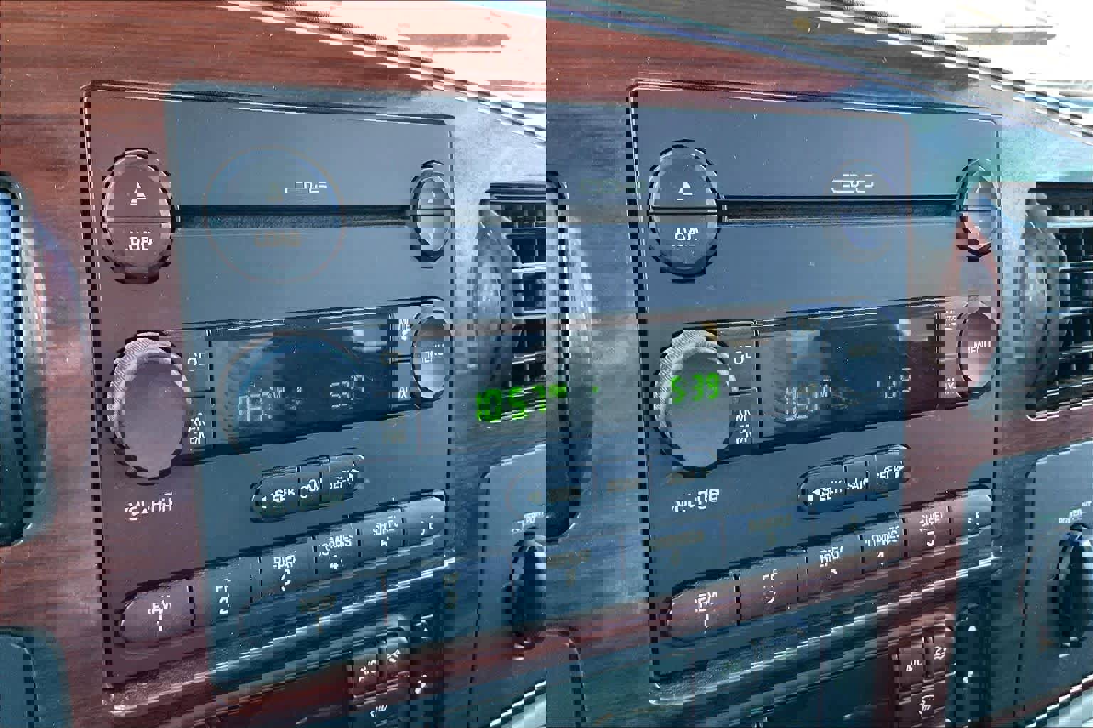 Used 2006 Ford F350 Lariat image 30