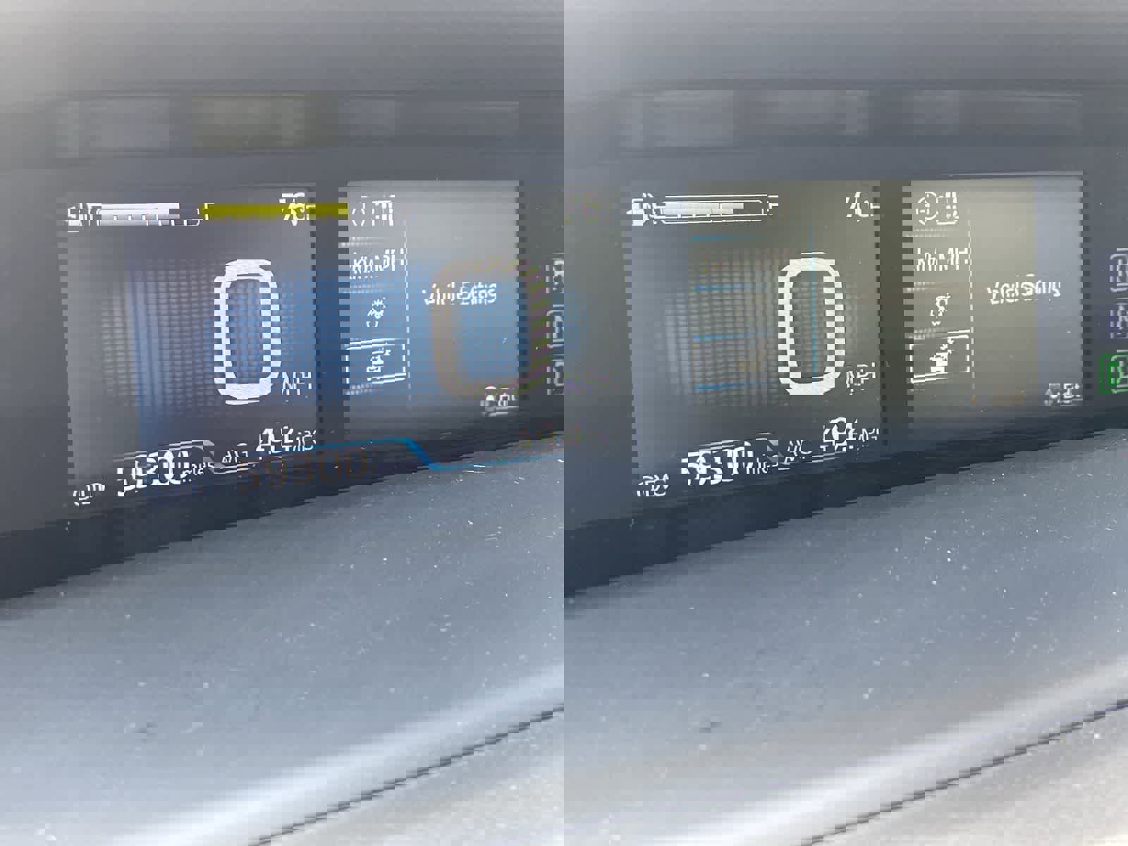 Used 2018 Toyota Prius Three Touring w/ Appearance Package FWD image 35