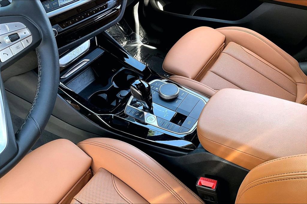 Used 2023 BMW X3 sDrive30i w/ Premium Package image 13