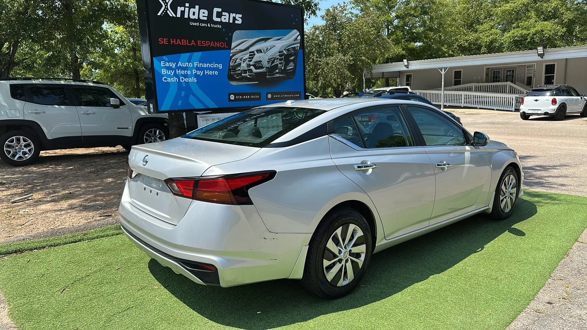 Used 2020 Nissan Altima 2.5 S FWD image 6