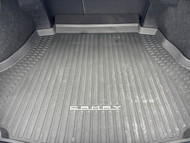 Used 2024 Toyota Camry SE image 32