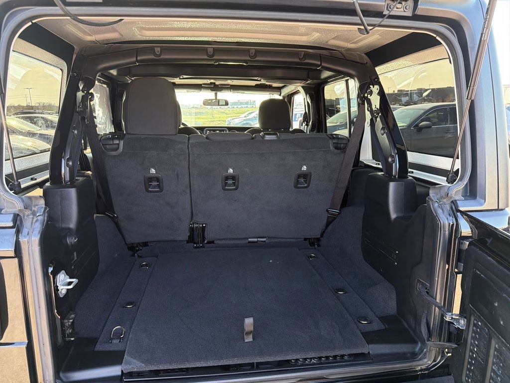 Used 2021 Jeep Wrangler Unlimited Sport image 28