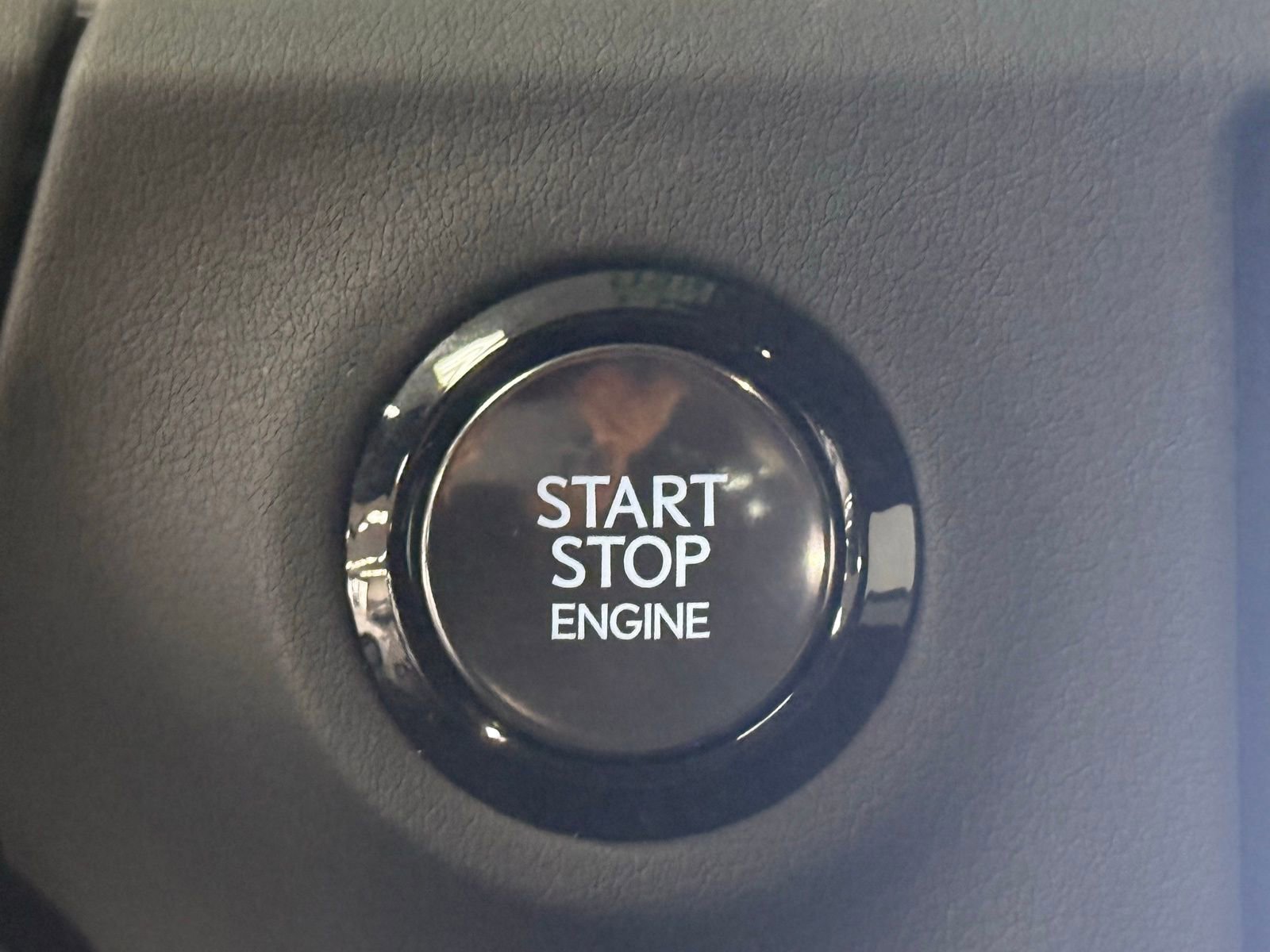 Used 2024 Lexus GX 550 w/ Accessory Package (2T) image 30