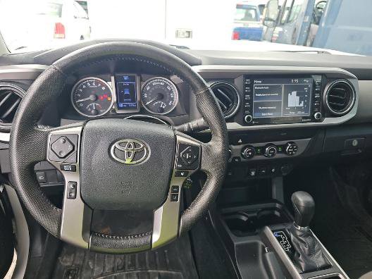 Used 2020 Toyota Tacoma SR5 w/ Technology Package AWD/4WD image 19
