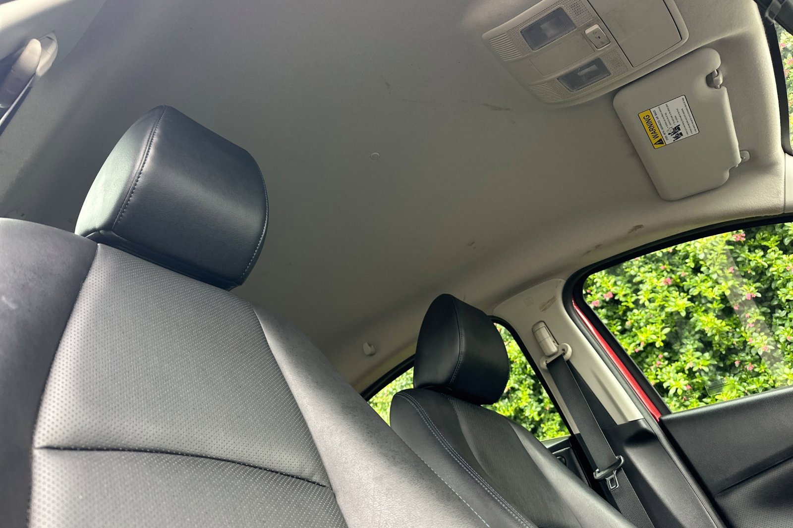 Used 2020 Toyota Yaris XLE image 13