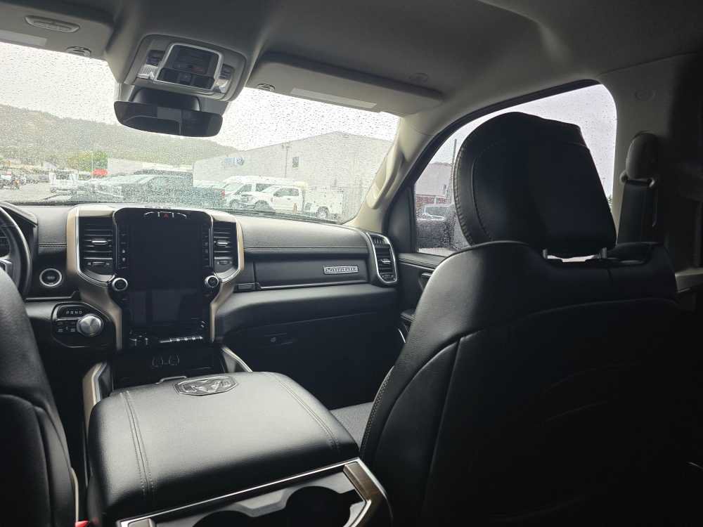 Used 2022 RAM 1500 Laramie AWD/4WD image 14