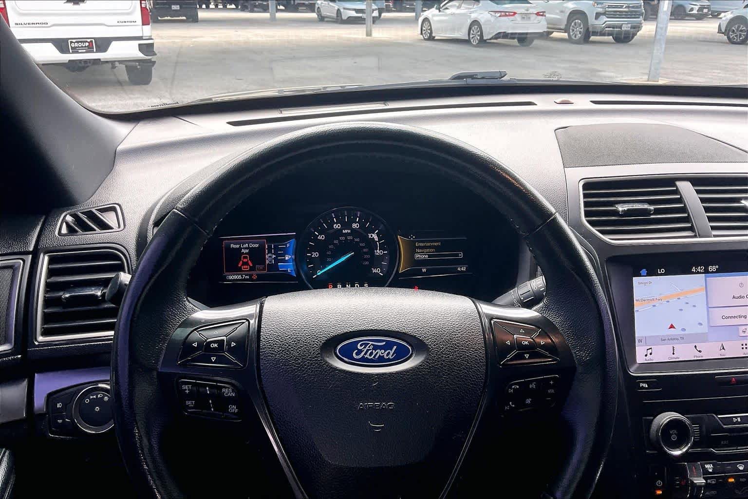 Used 2019 Ford Explorer XLT w/ Equipment Group 202A FWD image 26