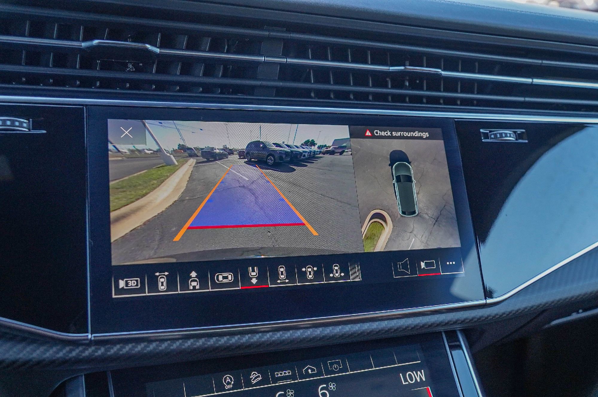 Certified 2023 Audi RS Q8 w/ Black Optic Package image 14