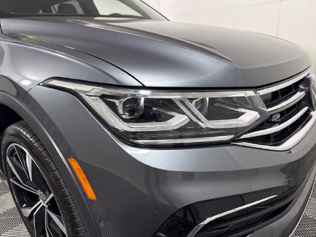 Certified 2023 Volkswagen Tiguan SEL R-Line AWD/4WD image 12
