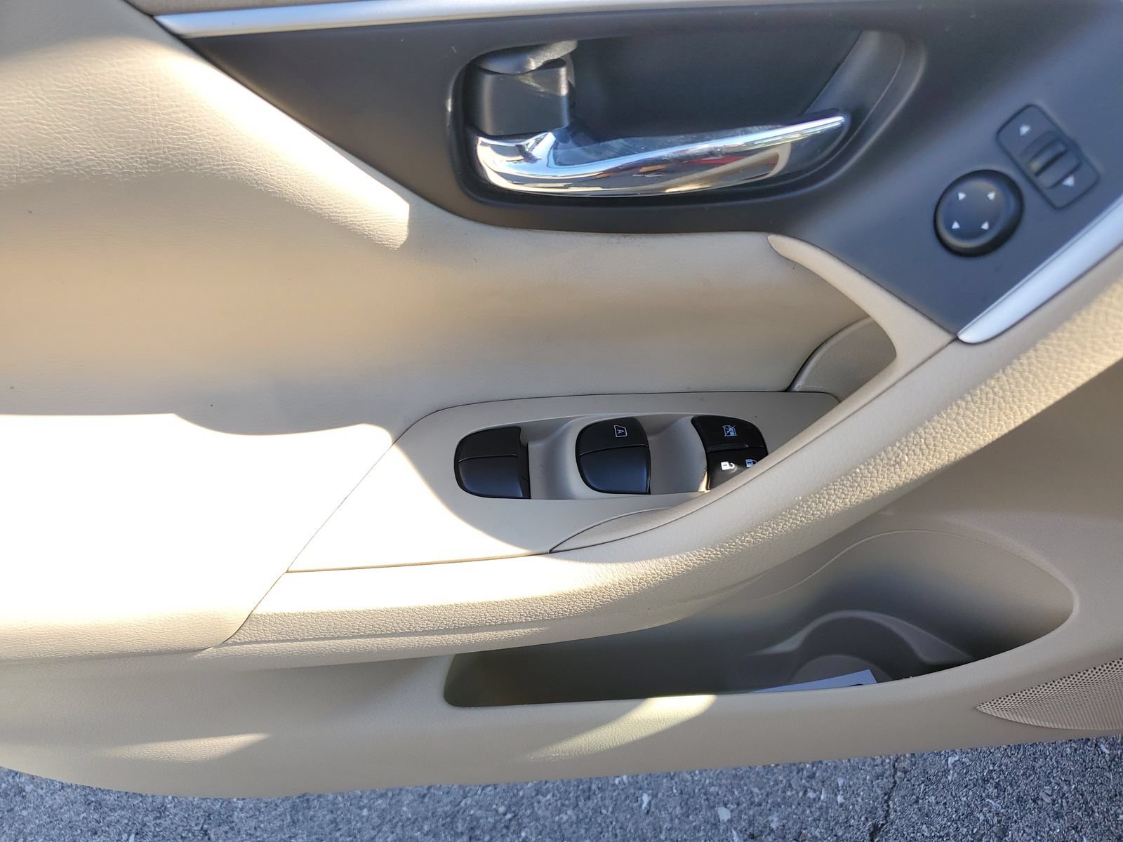 Used 2017 Nissan Altima 2.5 SV FWD image 19