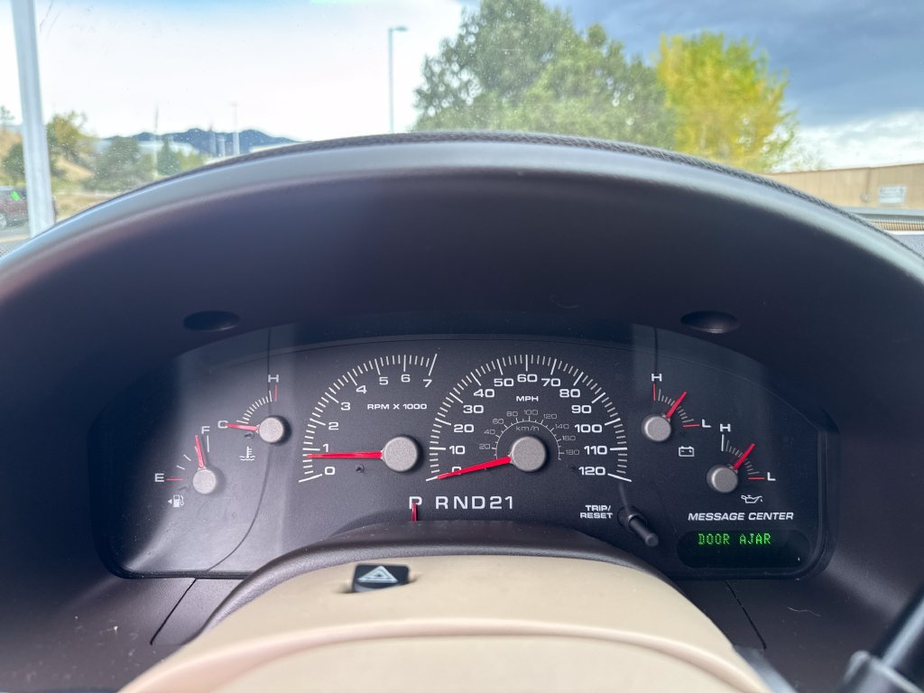 Used 2004 Ford Expedition XLT AWD/4WD image 15