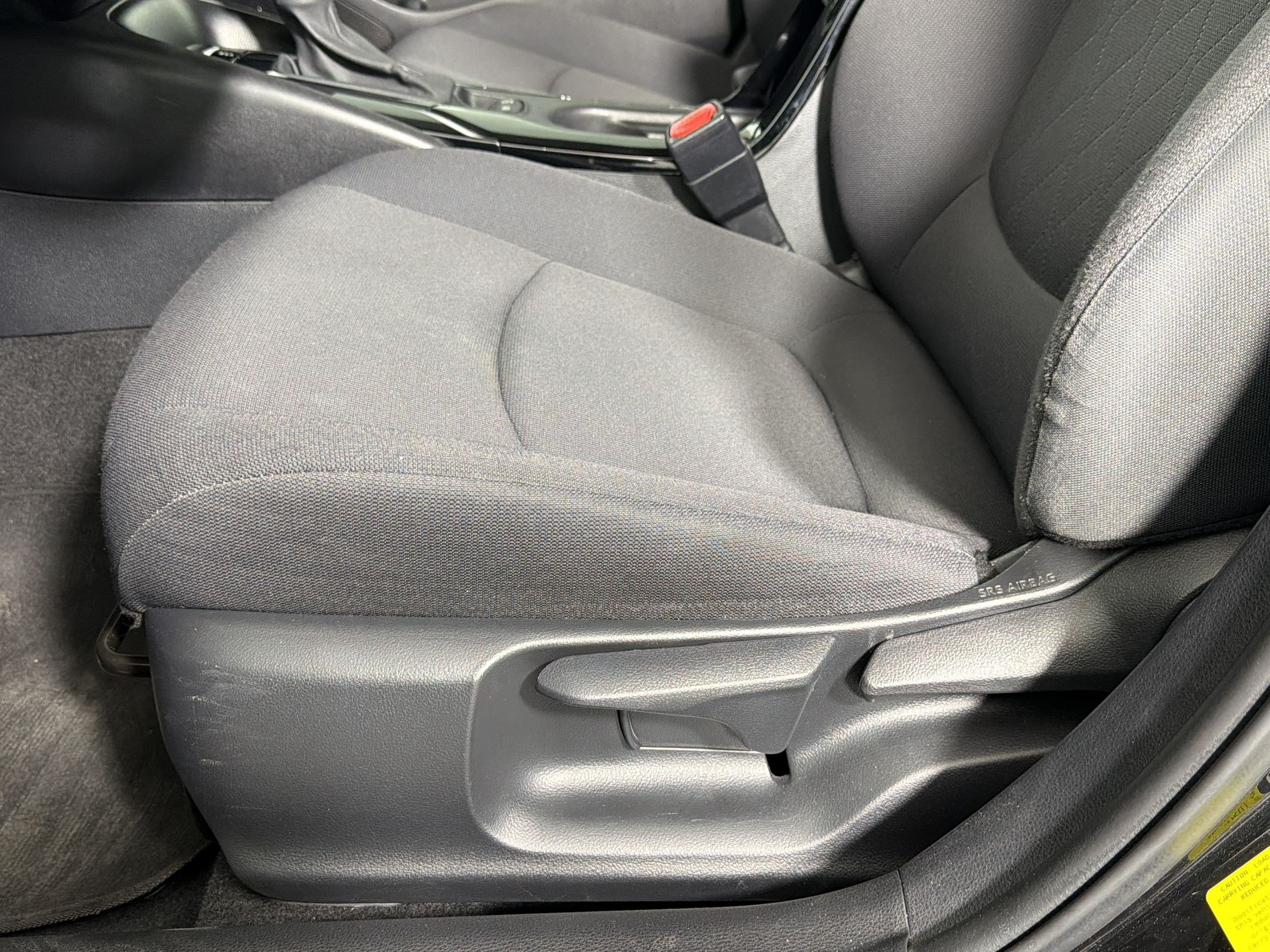 Used 2020 Toyota Corolla LE FWD image 13