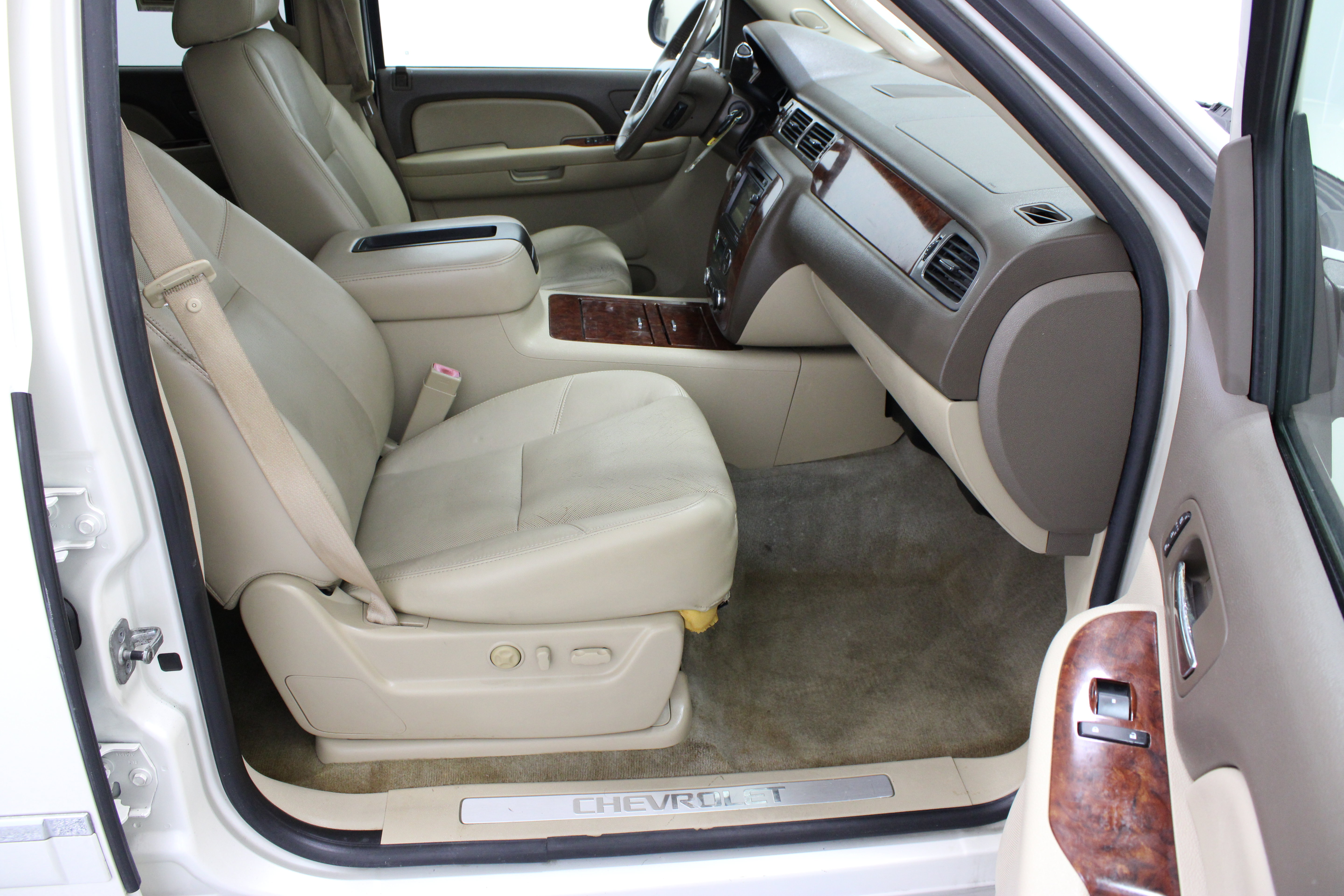 Used 2009 Chevrolet Tahoe LTZ RWD image 38