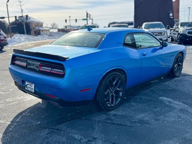 Used 2023 Dodge Challenger R/T w/ Plus Package image 8