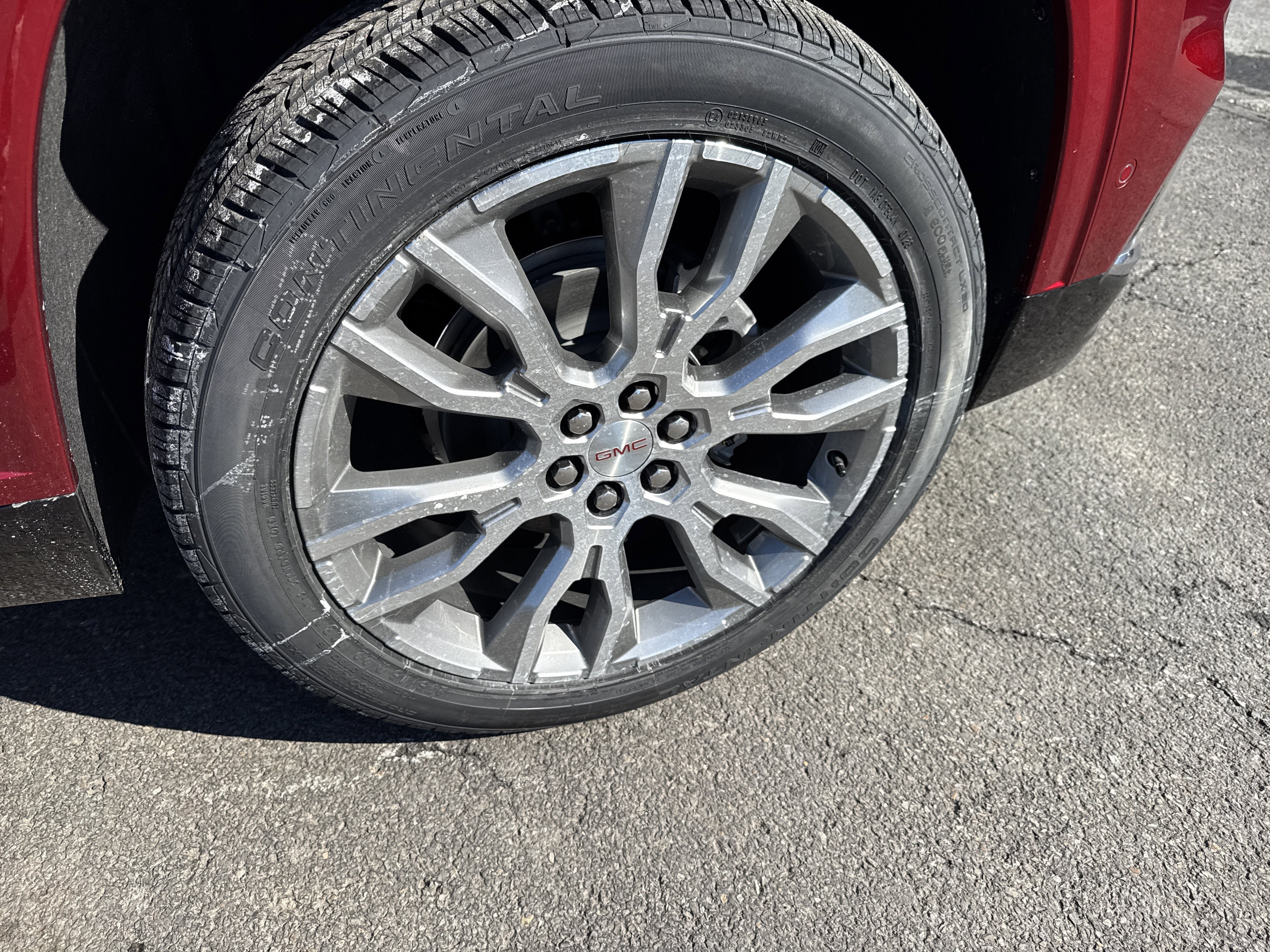 New 2026 GMC Acadia Denali w/ Super Cruise Package image 9