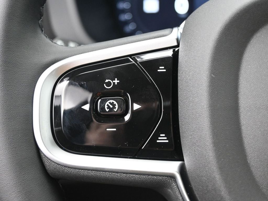New 2026 Volvo XC60 B5 Plus w/ Protection Package Premier AWD/4WD image 12