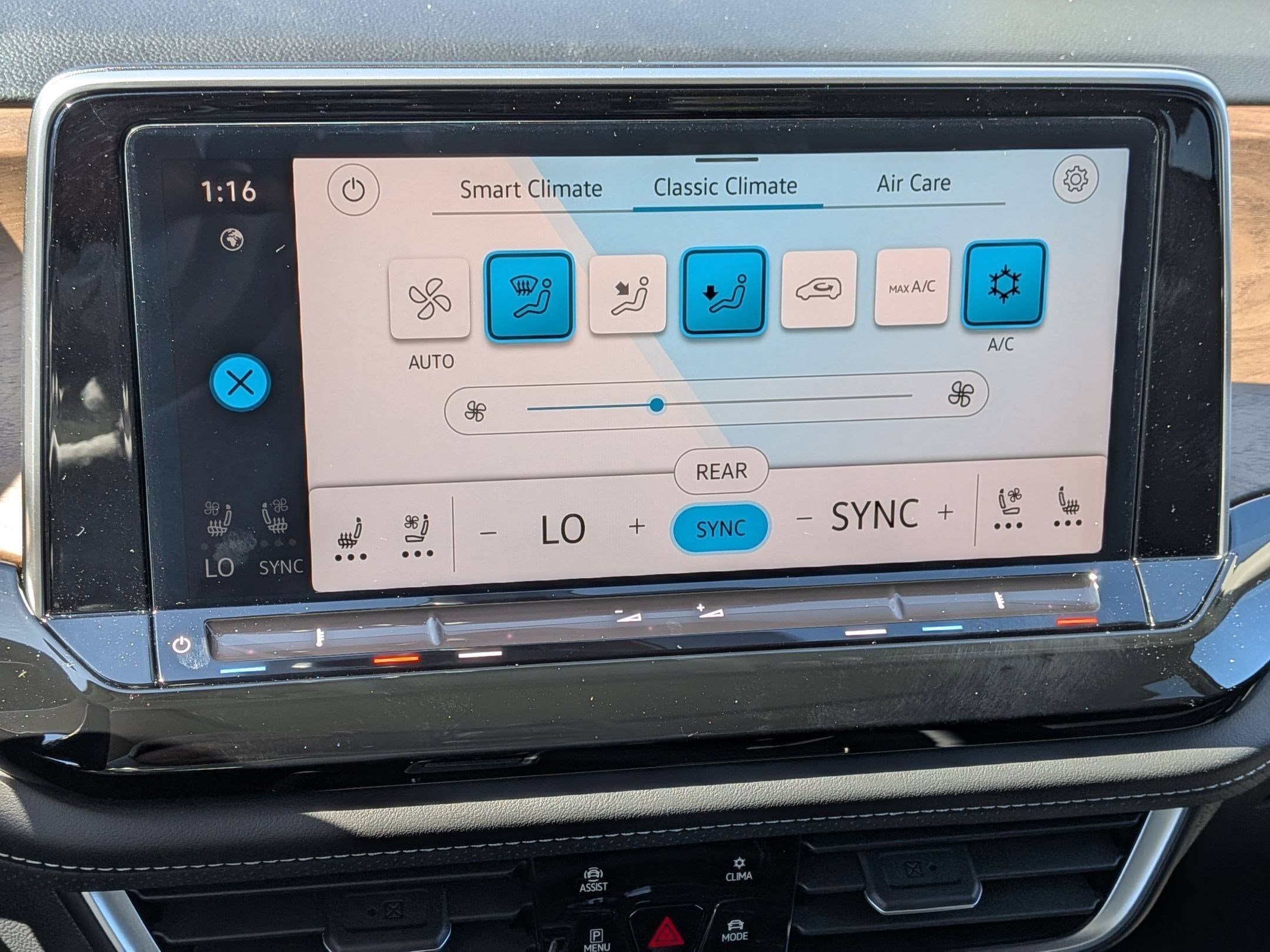 New 2026 Volkswagen Atlas SE AWD/4WD image 22