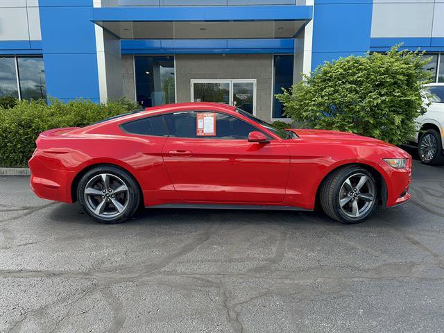 Used 2017 Ford Mustang Coupe RWD image 8