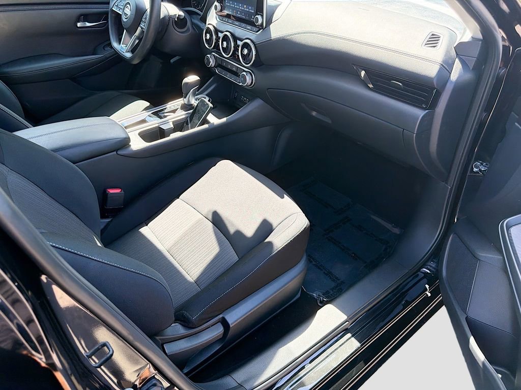 Used 2025 Nissan Sentra SV image 13