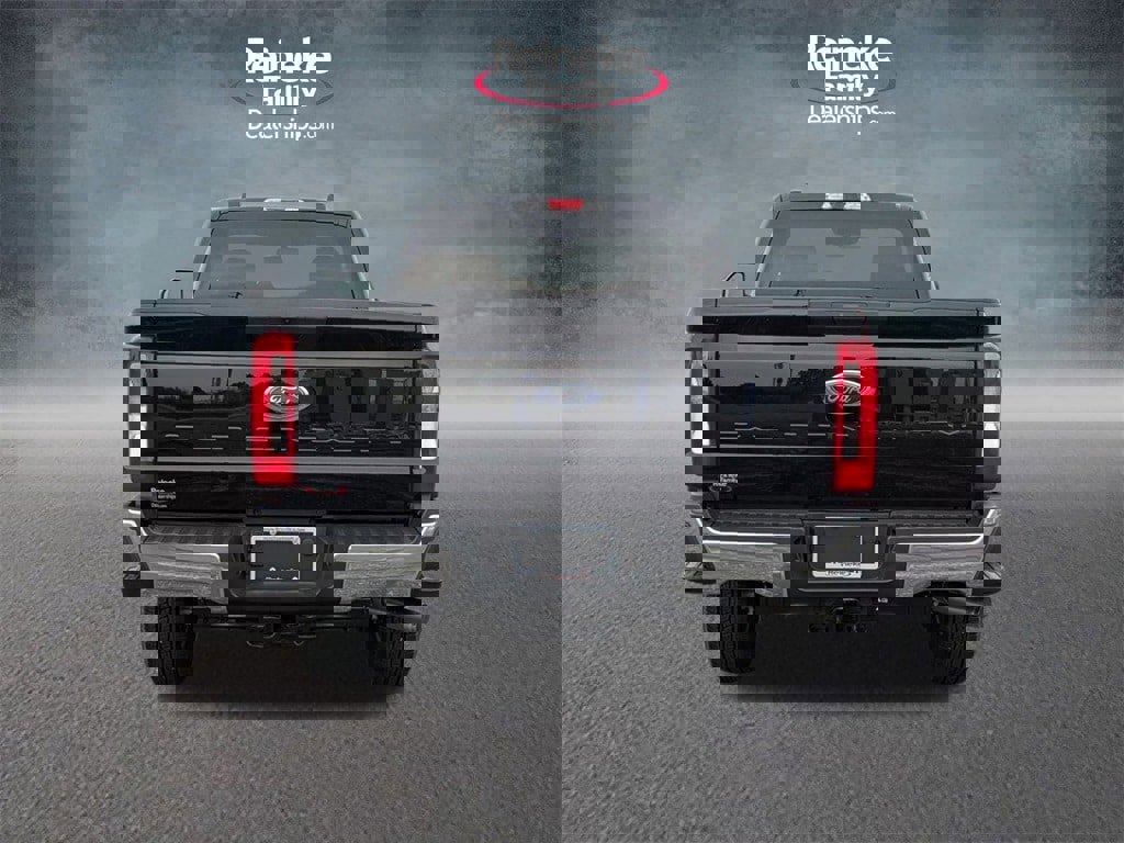 New 2025 Ford F350 XLT image 6