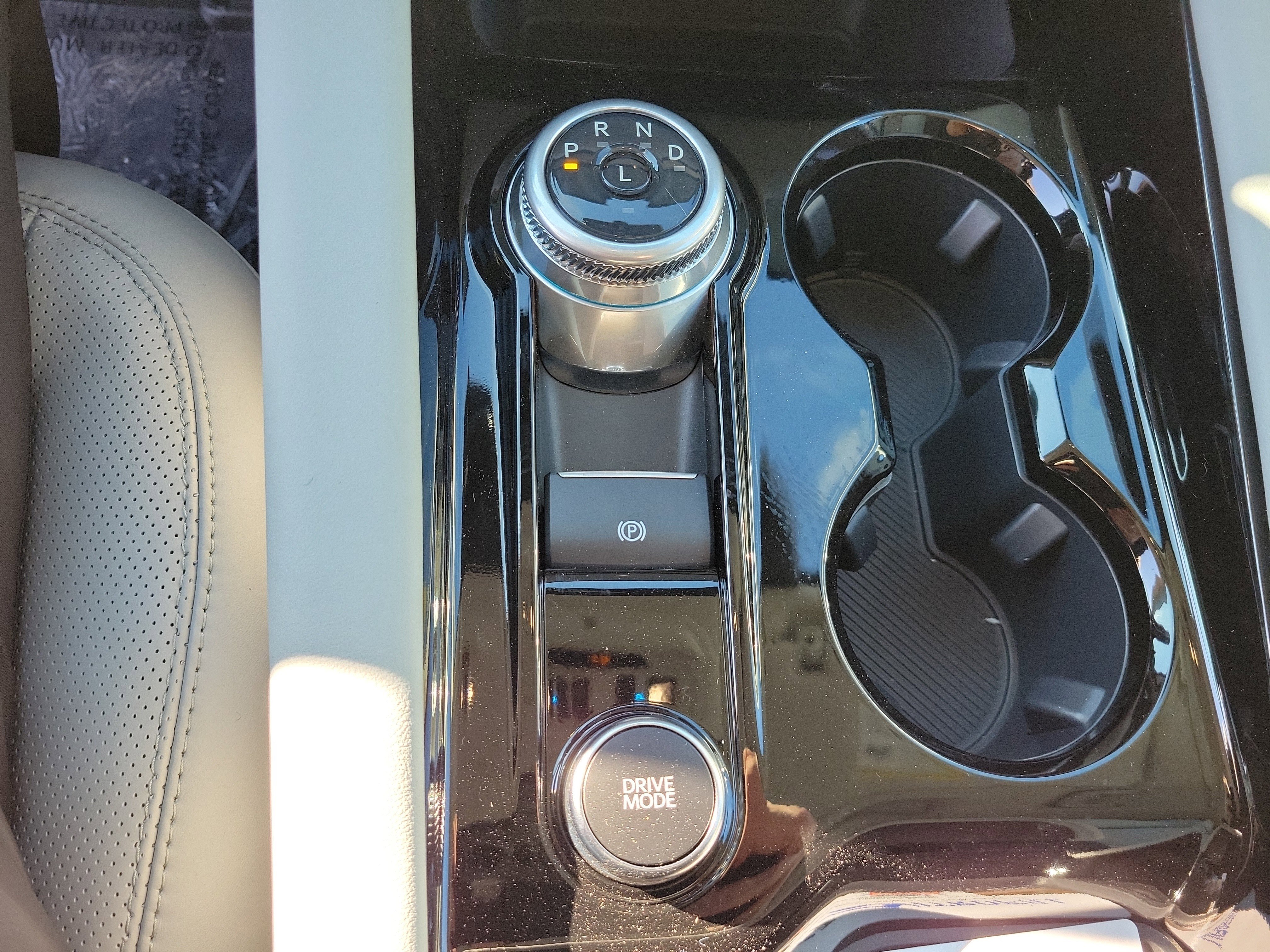 New 2026 Ford Explorer Platinum w/ LUX Leather Package image 26