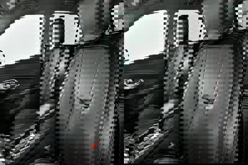 Used 2016 Chevrolet Equinox LTZ w/ Enhanced Convenience Package image 18