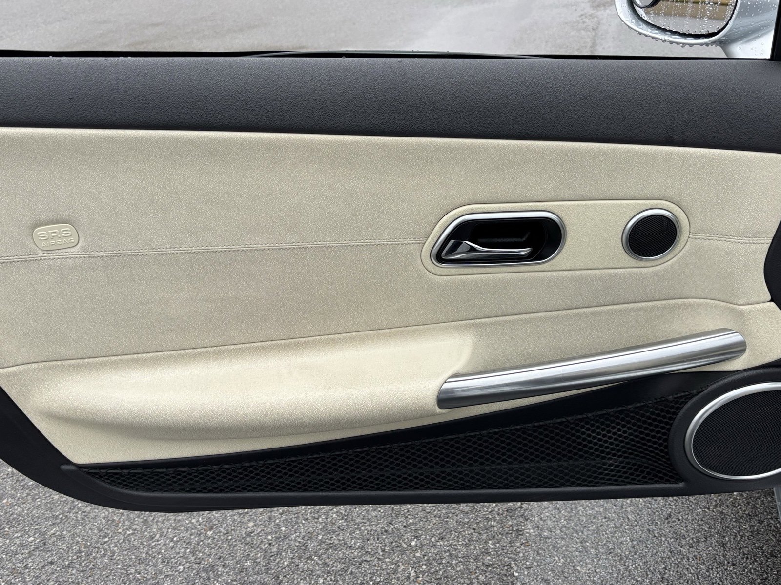 Used 2007 Chrysler Crossfire Limited image 11