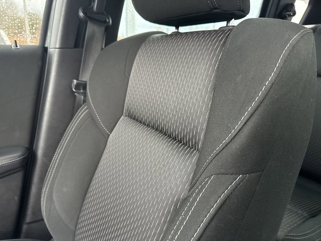 Used 2023 Mitsubishi Outlander ES AWD/4WD image 38