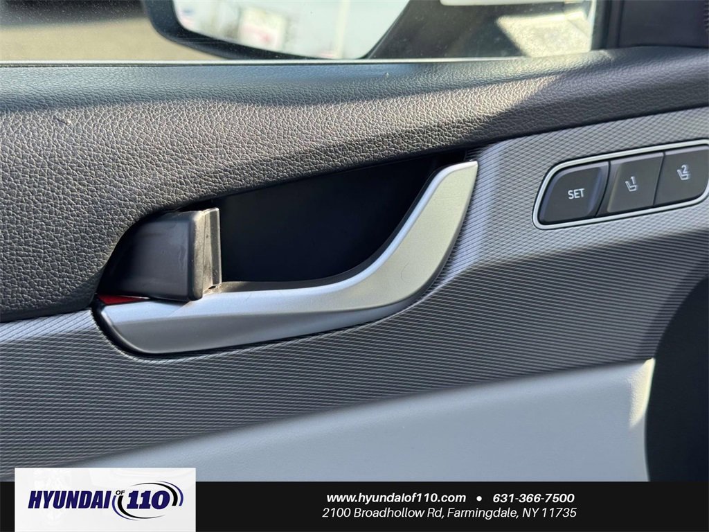 Used 2021 Hyundai Palisade SEL w/ Premium Package image 16